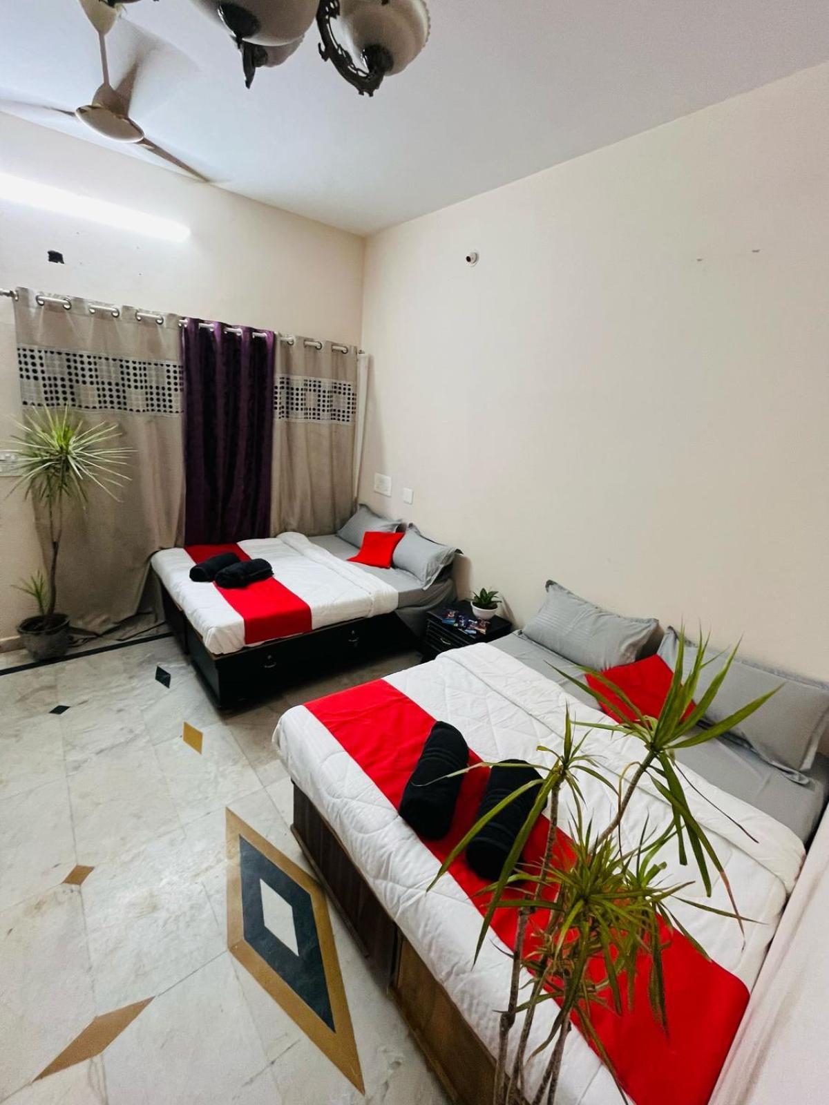 Adh Hazel Wood Hotel Mysore Buitenkant foto