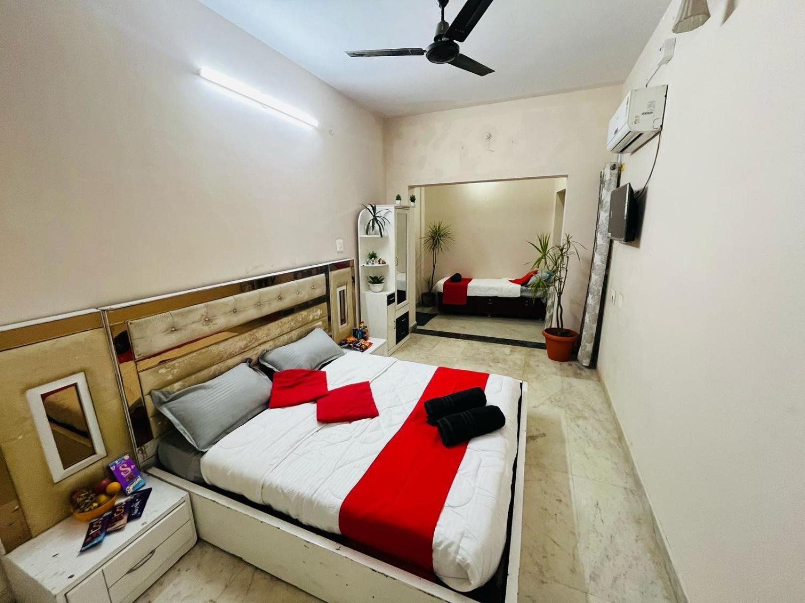 Adh Hazel Wood Hotel Mysore Buitenkant foto