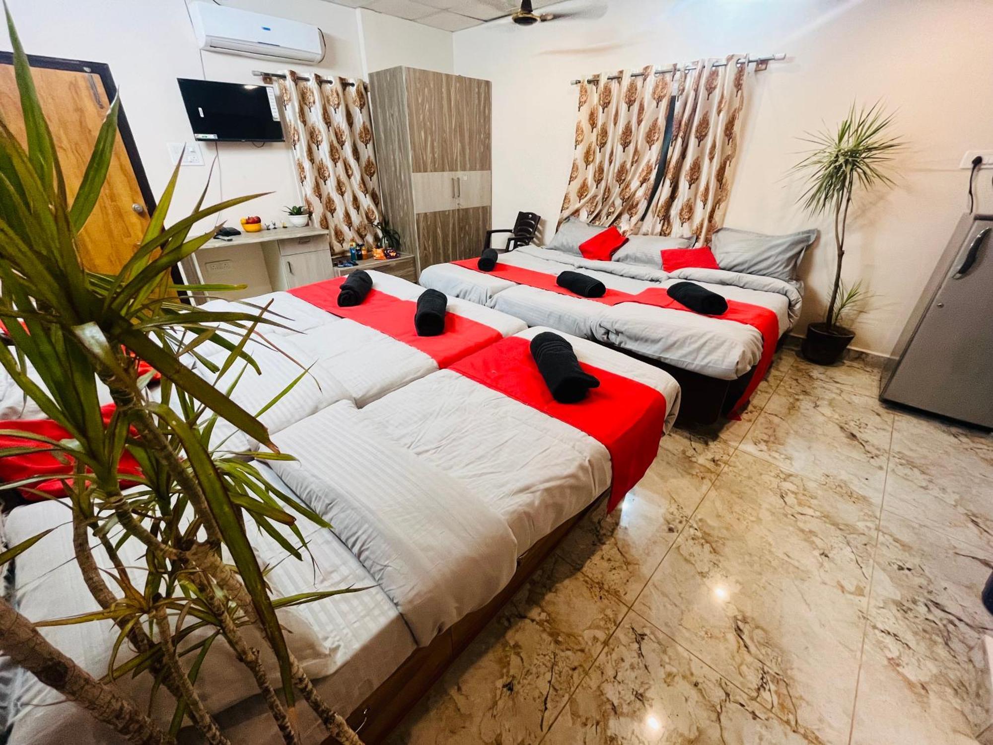 Adh Hazel Wood Hotel Mysore Buitenkant foto