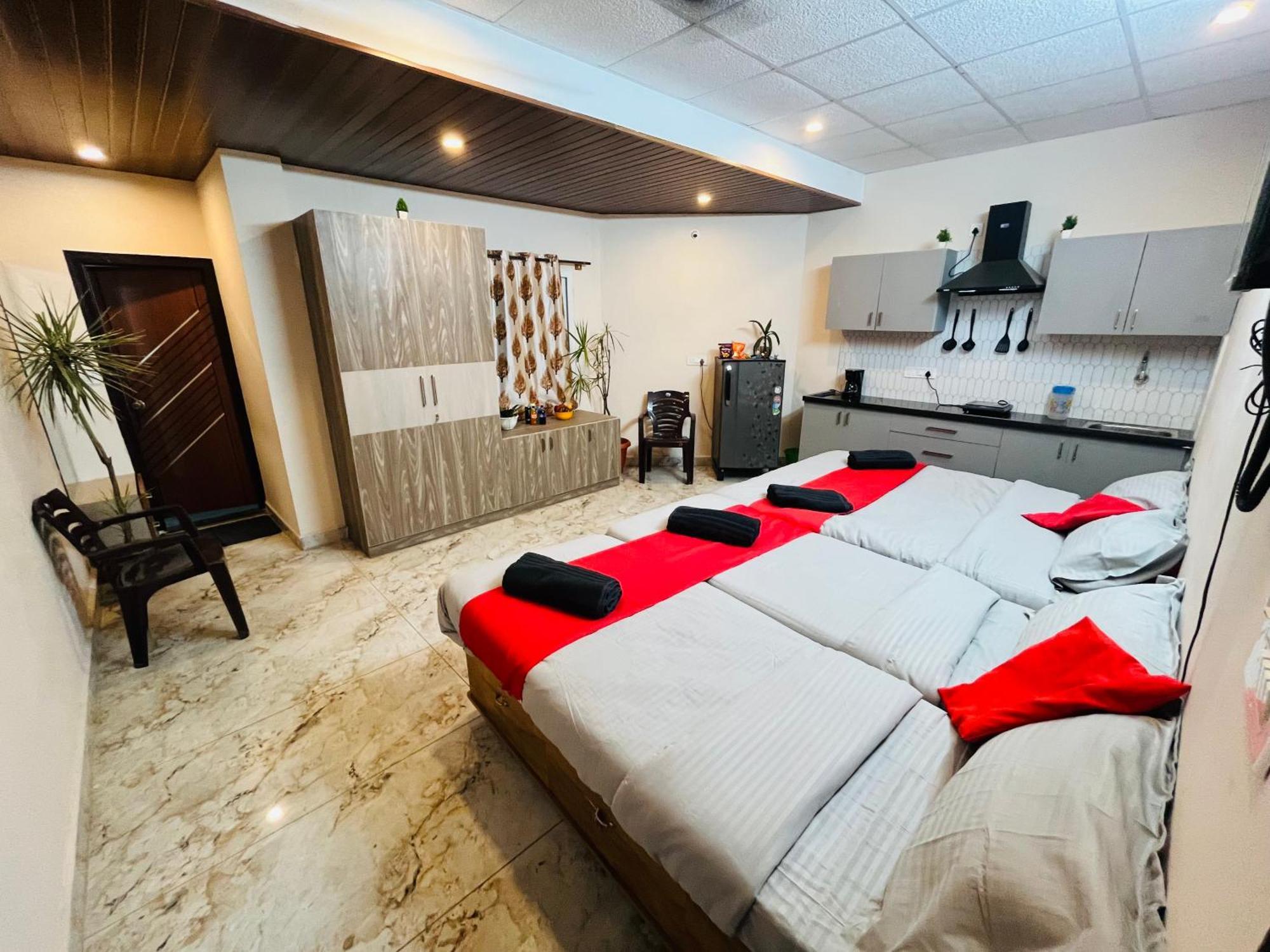 Adh Hazel Wood Hotel Mysore Buitenkant foto
