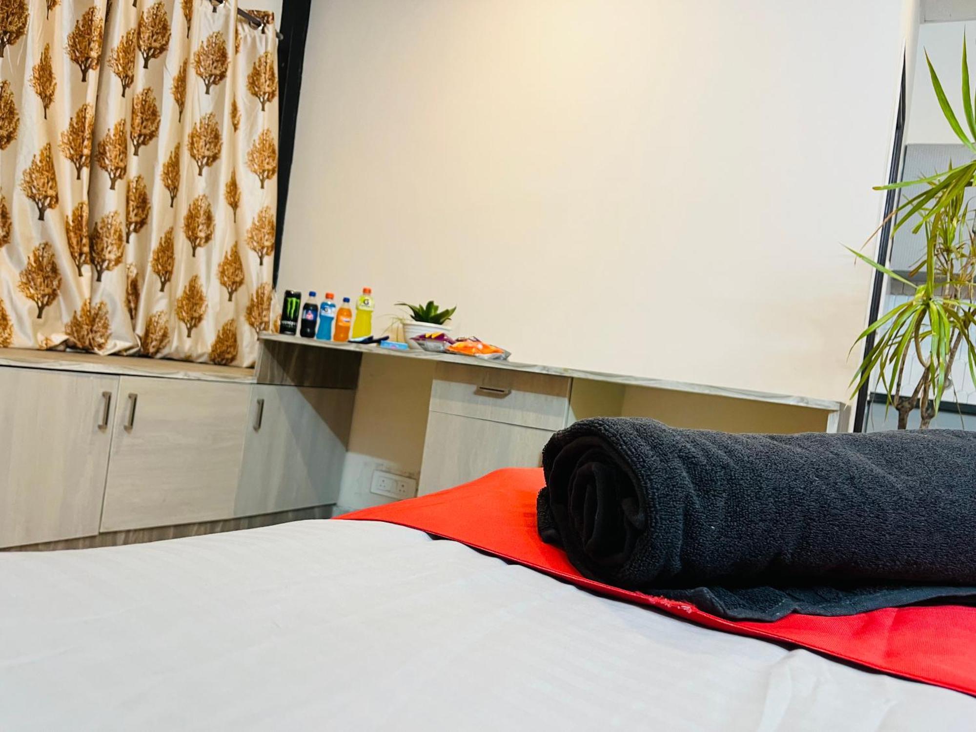 Adh Hazel Wood Hotel Mysore Buitenkant foto